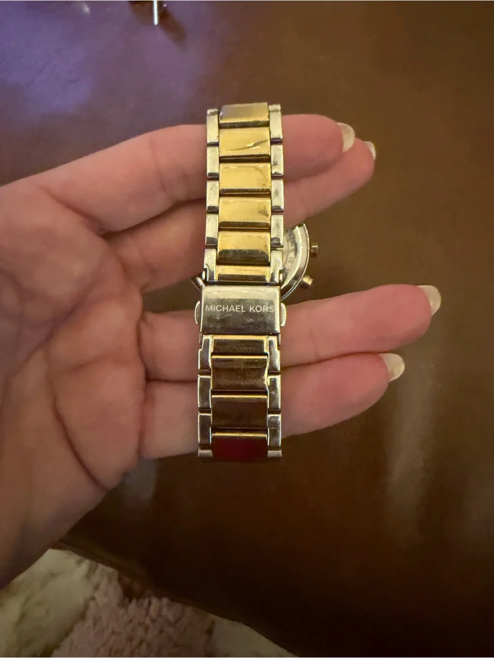 Michael Kors needs battery